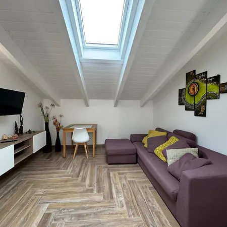 Apartment Hostdomus - Bellavista